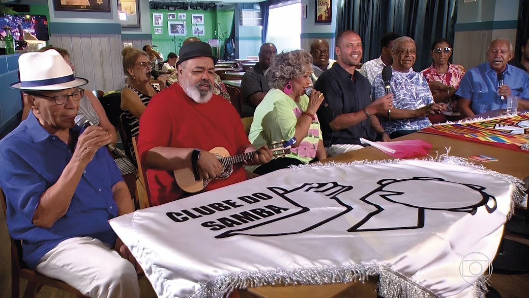 Na imagem

Monarco, Gisa Nogueira, Jorge Aragão, Alcione e Fundo De
Quintal em Gravação no Vivo Rio Para O Fantástico em Comemoração Aos 40 Anos Do
Clube Do Samba